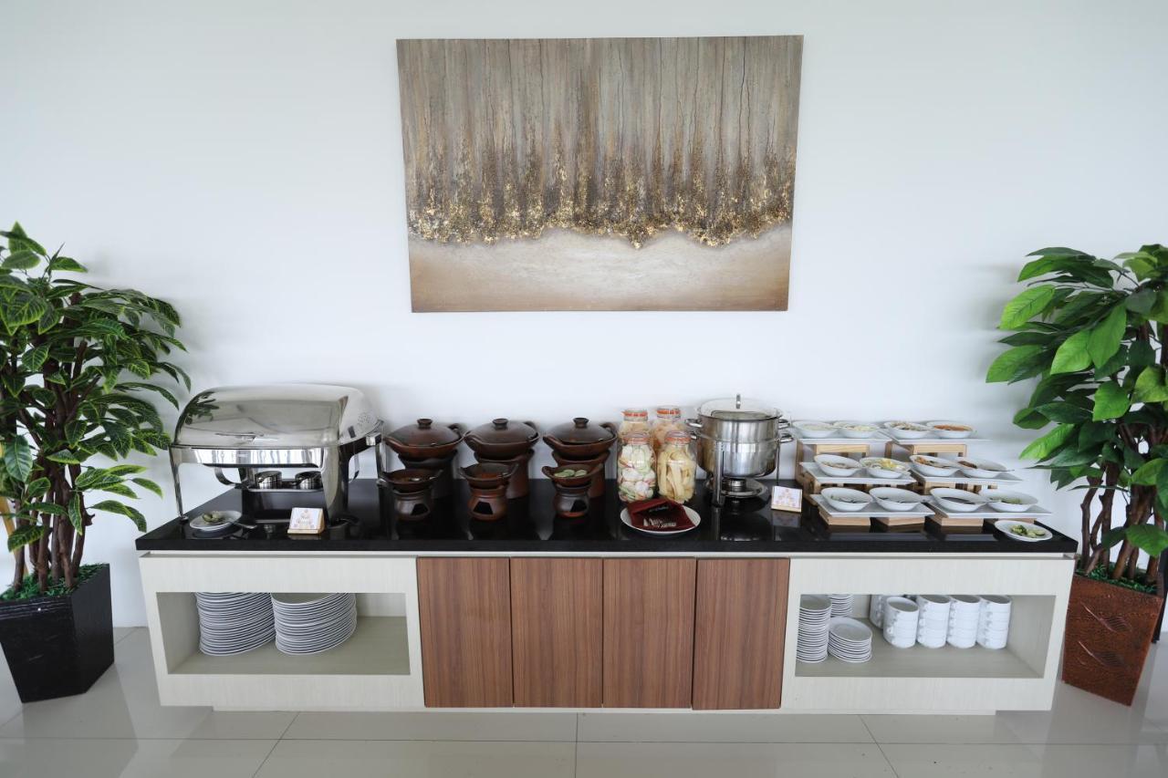 The Azana Hotel Airport Semarang Eksteriør bilde